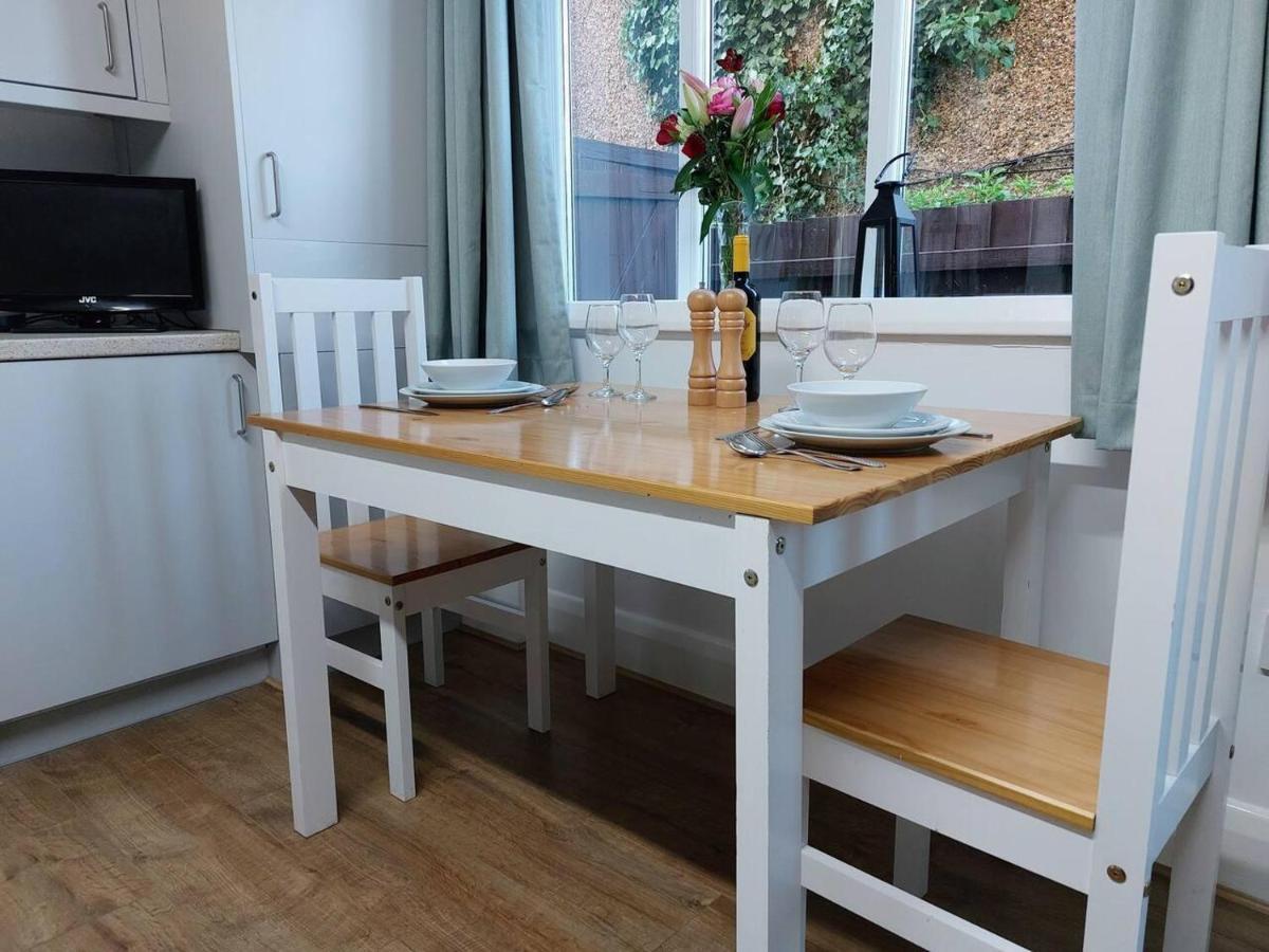 Inviting 1-Bed Apartment In Herne Bay Eksteriør billede