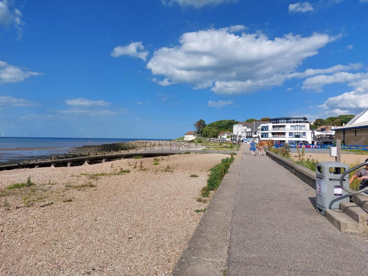 Inviting 1-Bed Apartment In Herne Bay Eksteriør billede